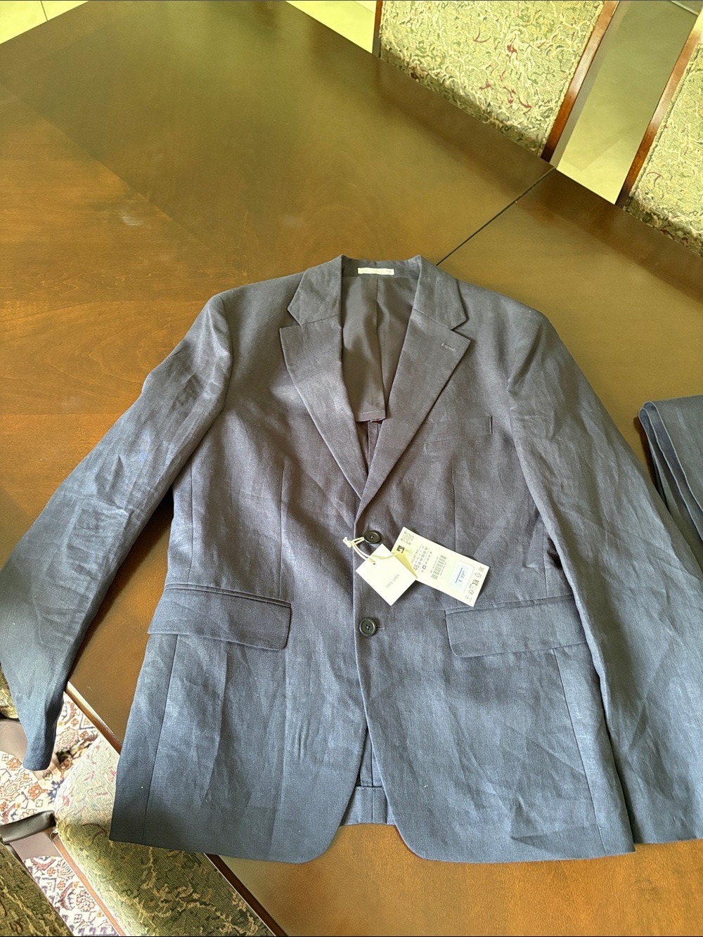 BRAND NEW! Zara Men's suit Navy Blue 100% Linen Blazer with pants.